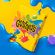 Gushers Paquet familial de collations aromatisées aux fruits, saveurs tropicales et fraises, collation gommeuse sans gluten pour enfants, centre juteux éclatant, source de vitamine C, emballée